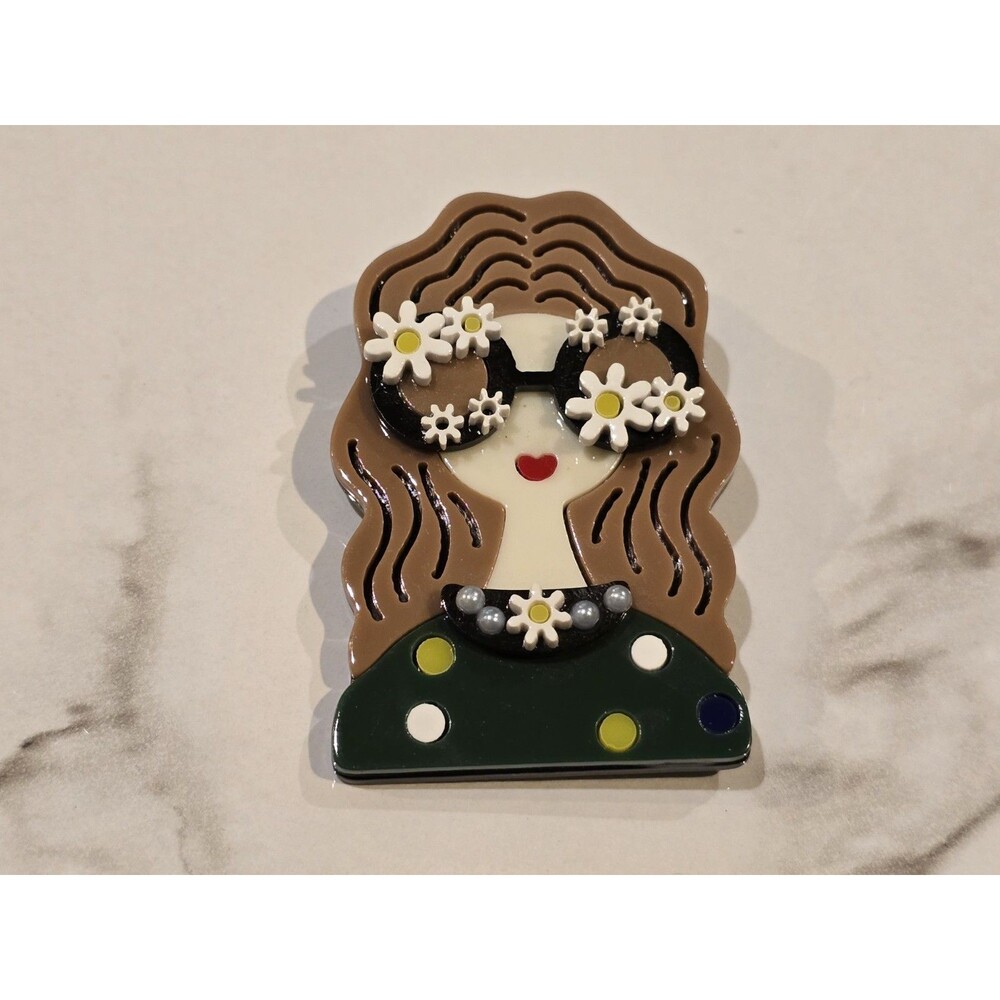Flower Power Hippie Girl Acrylic Brooch Daisy Sunglasses Retro Statement Pin